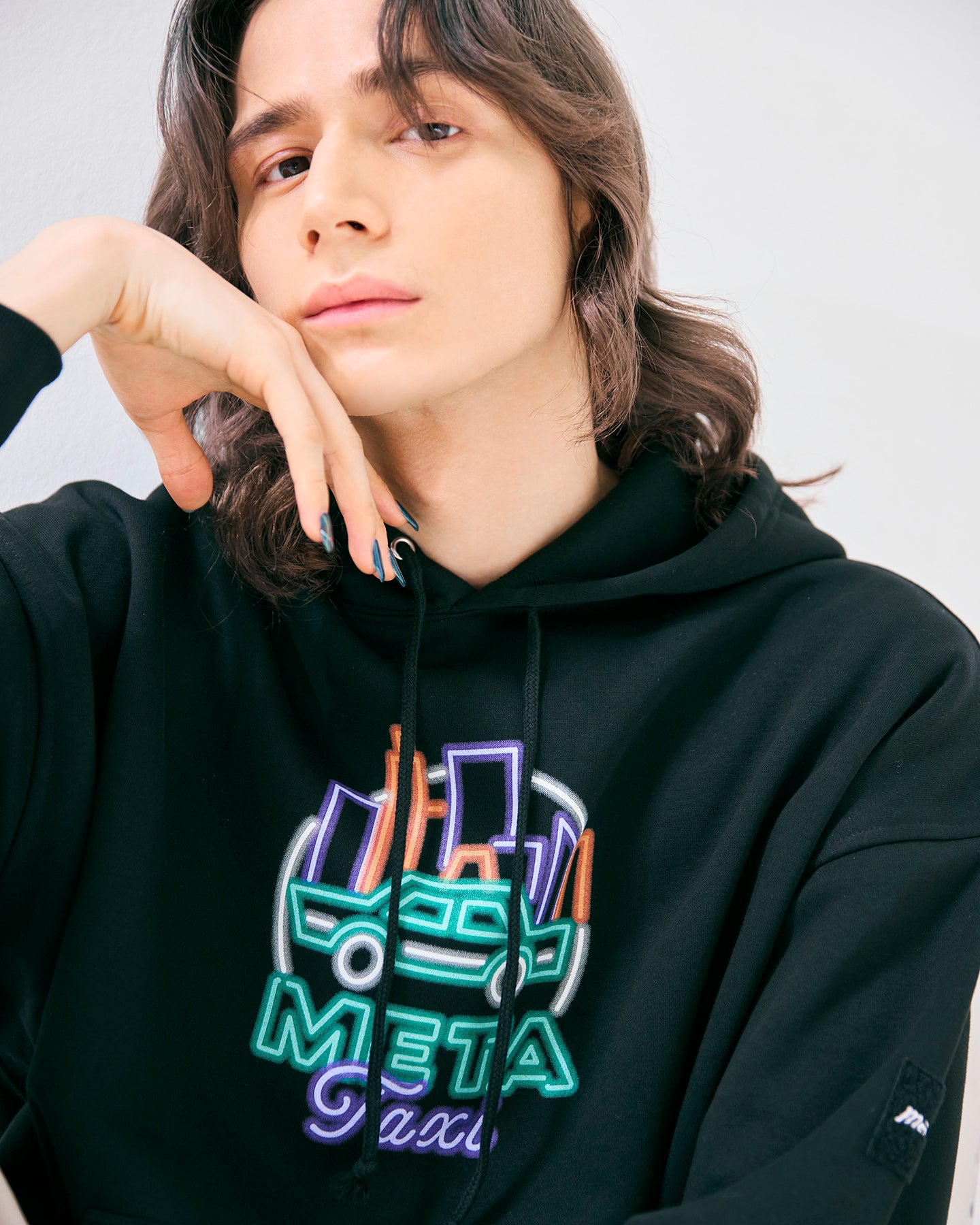 【予約商品】ネオンフーディー ブラック